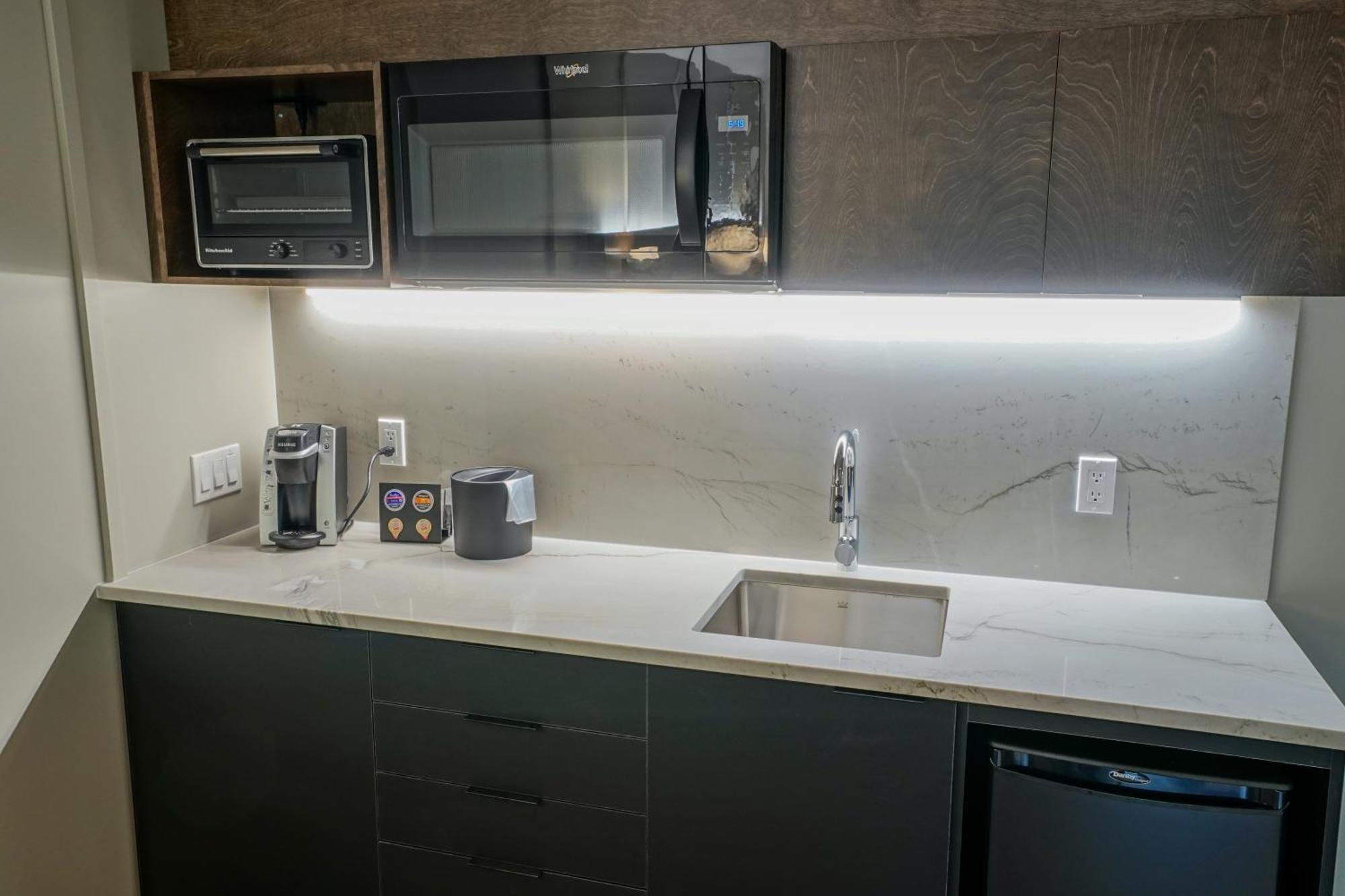 Hotel & Suites Normandin לוויס מראה חיצוני תמונה